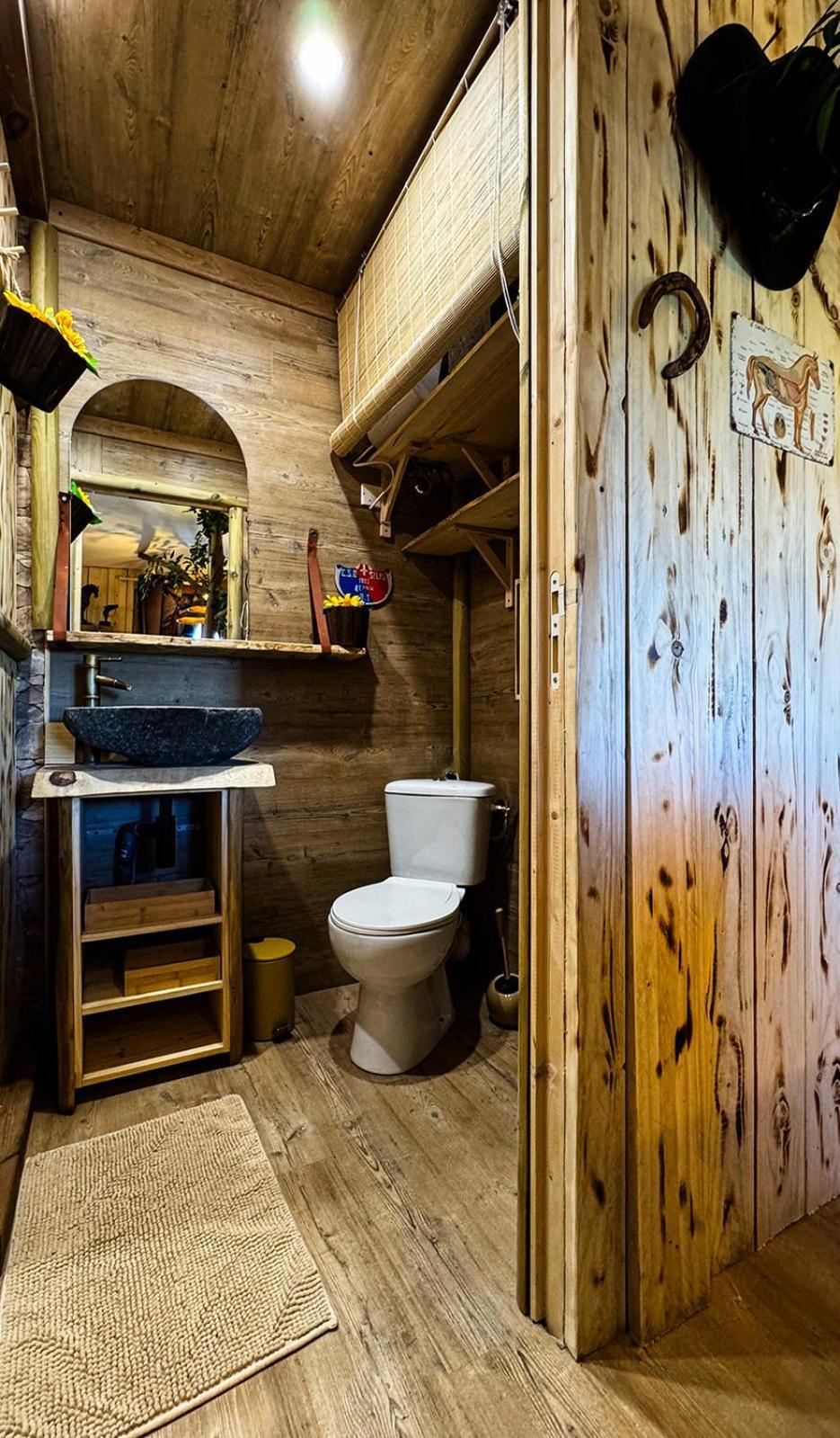 Les Chambres De Paulette A Theme Le Ranch Sainte-Marie Exterior foto