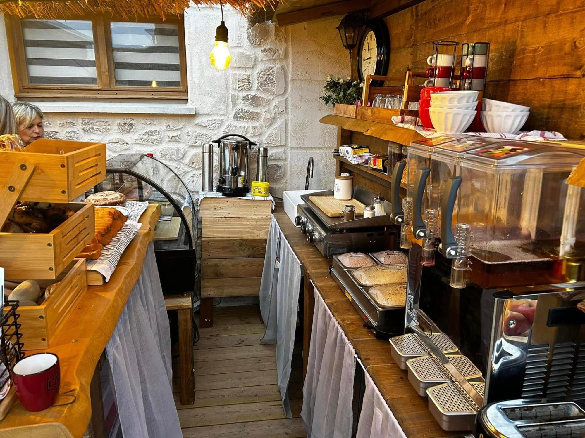 Les Chambres De Paulette A Theme Le Ranch Sainte-Marie Exterior foto